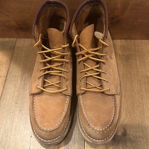 Red wing Heritage Boot size 8. Worn 3x